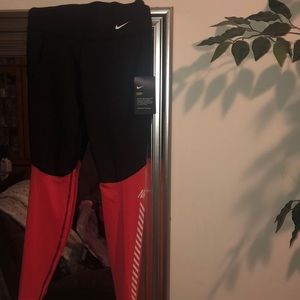 Never worn Nike leggings